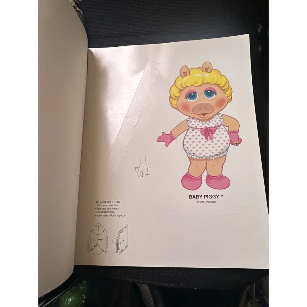 Jim Hensons Deluxe Edition Baby Piggy Paper Doll Set‎